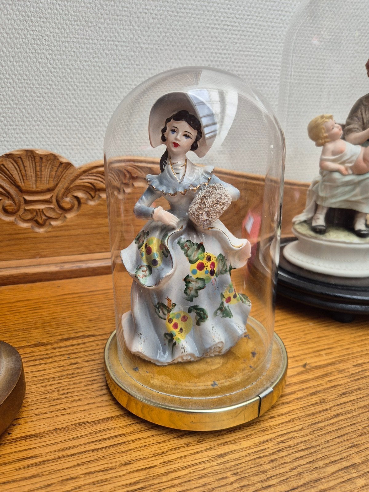 cloche avec statue, Enlèvement