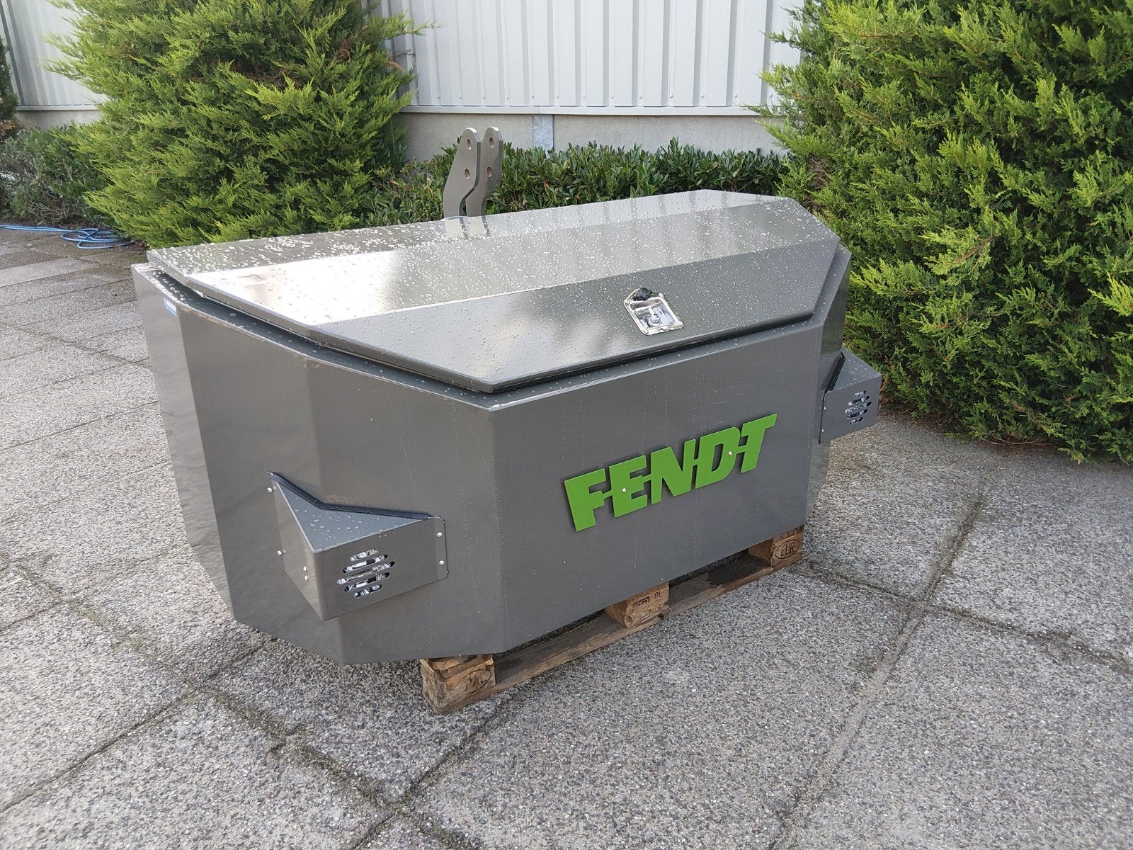 Frontkist frontbox tractorbumper frontgewicht kist bak fendt, Ophalen