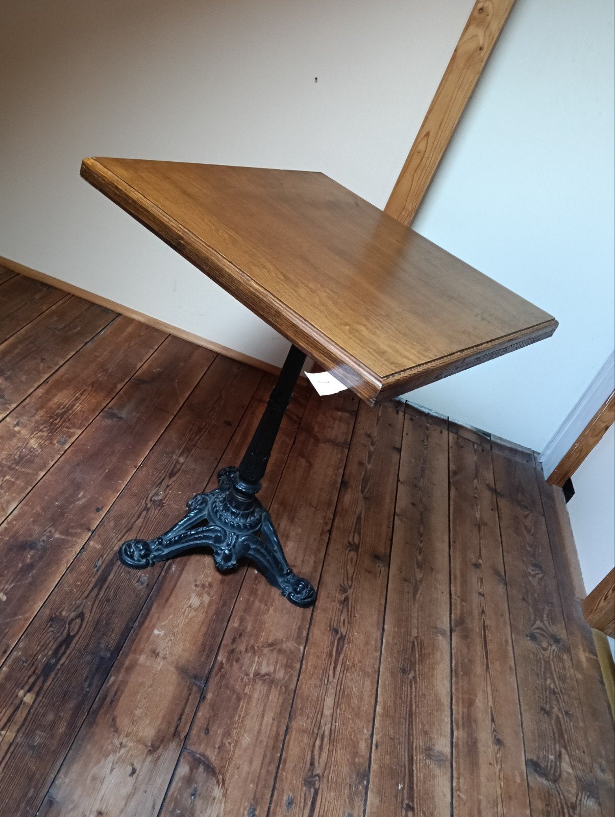 Bistro tafel met metalen voet, Huis en Inrichting, Ophalen, Gebruikt, 50 tot 100 cm, Vierkant