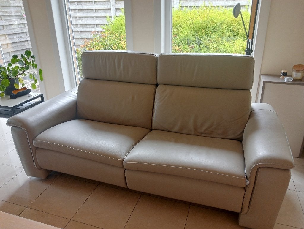 Salon, Ophalen, Zo goed als nieuw, Leer