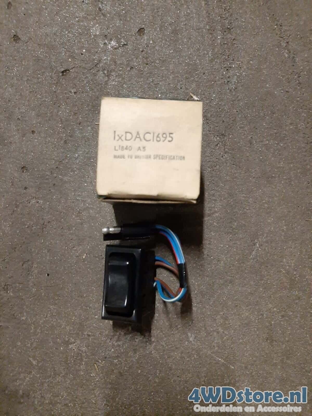 New Jaguar Daimler XJ6 XJ12 Series 3 Aerial Switch - DAC1695, -, -, Nieuw, Ophalen of Verzenden