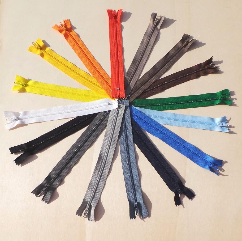 Promo! 520) 16 pièces de fermetures de 18 cm, Enlèvement ou Envoi, Neuf, Tirette ou Fermeture