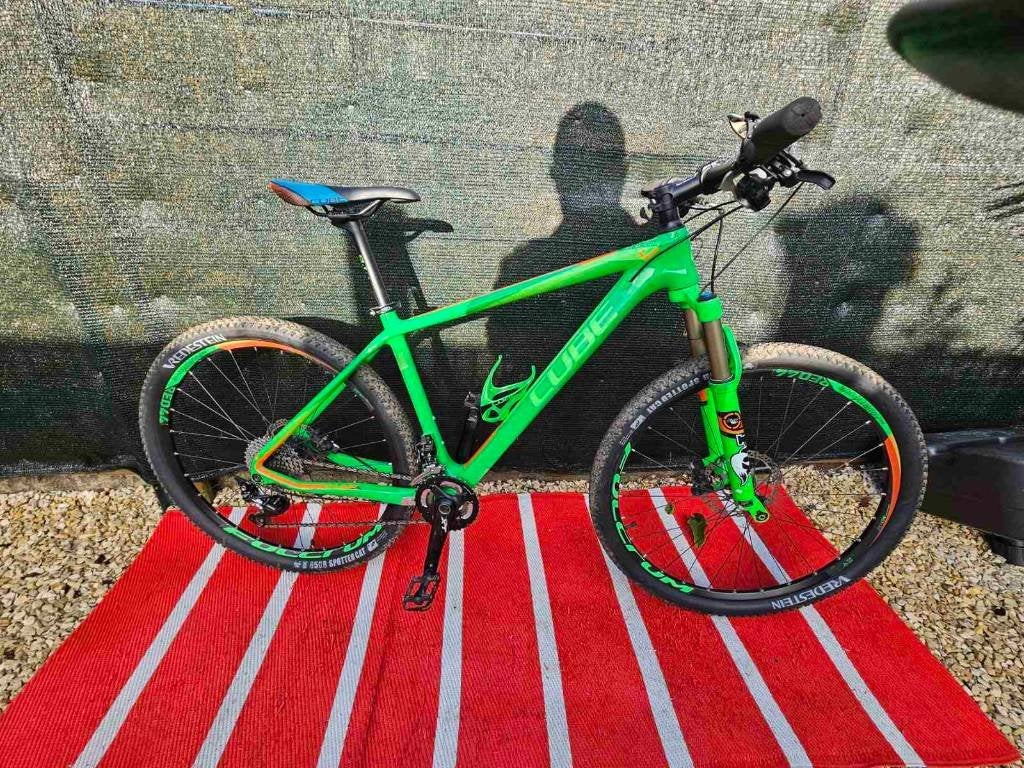 VTT Cube full carbon, Vélos & Vélomoteurs, Enlèvement, Frein à disque, Autres marques, Vitesses
