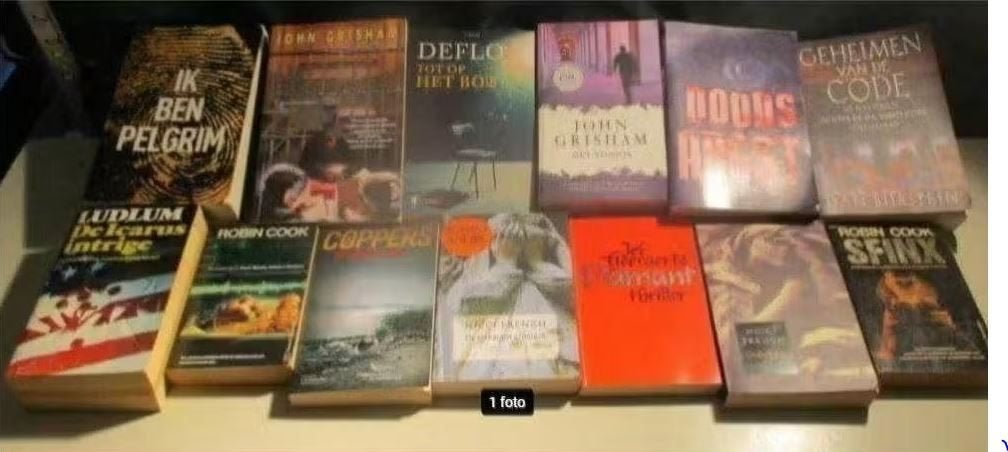 Une belle série de 13 livres de thrillers, Enlèvement ou Envoi, Comme neuf