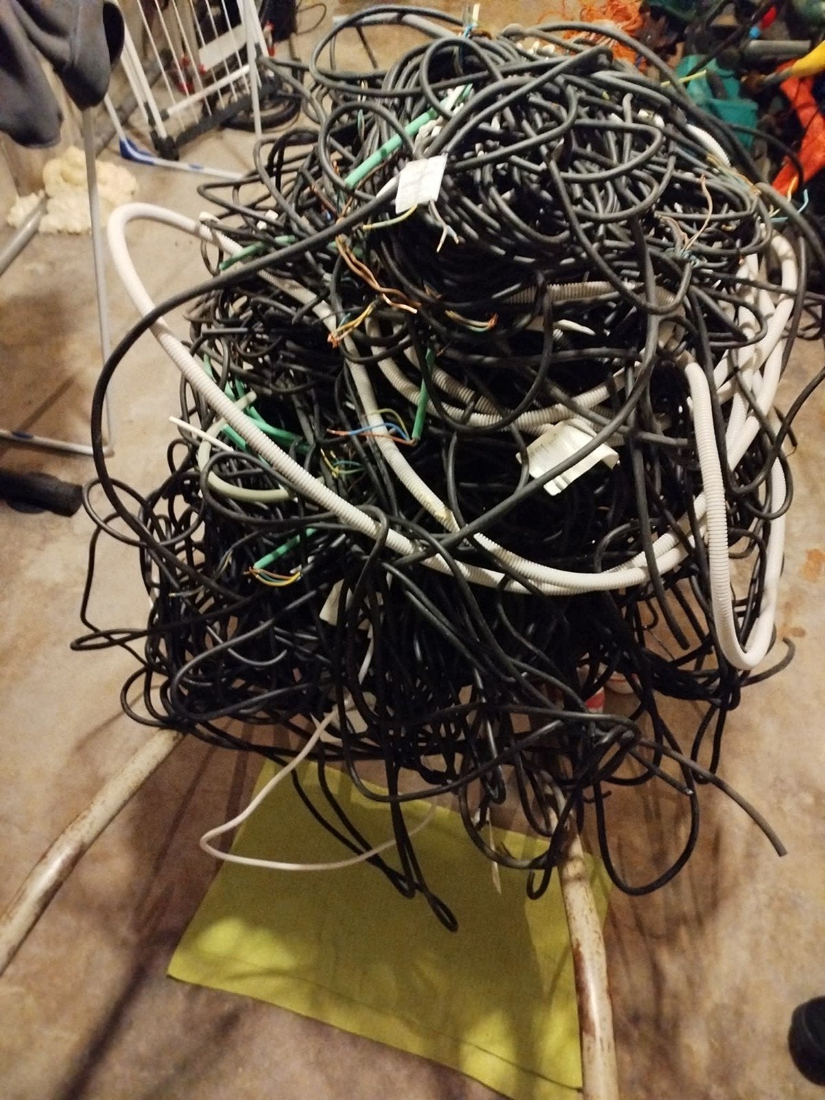 démontage vielles tuyauterie, électricité. Pour pas cher je, Bricolage & Construction, Enlèvement, Cuivre ou Laiton