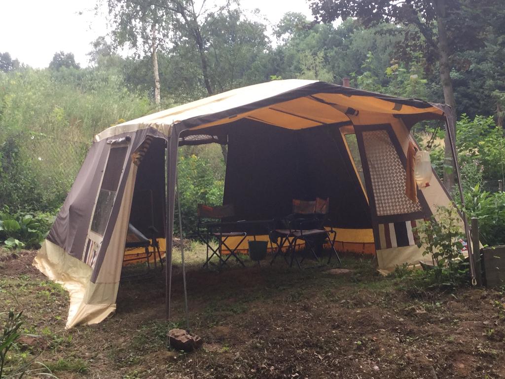 Tente de camping chalet 4 personnes, Caravanes & Camping, Tentes, jusqu'à 4, Utilisé, Enlèvement