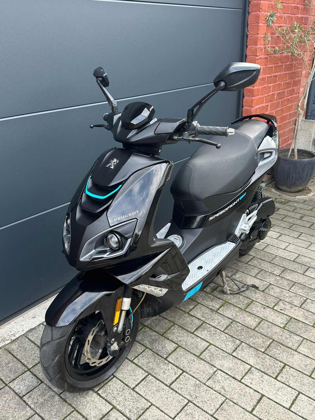 Peugeot speedfight 4 •2Takt• 2018 • 9500km •topstaat, Vélos & Vélomoteurs, Comme neuf, Classe B (45 km/h), Enlèvement, Deux-temps