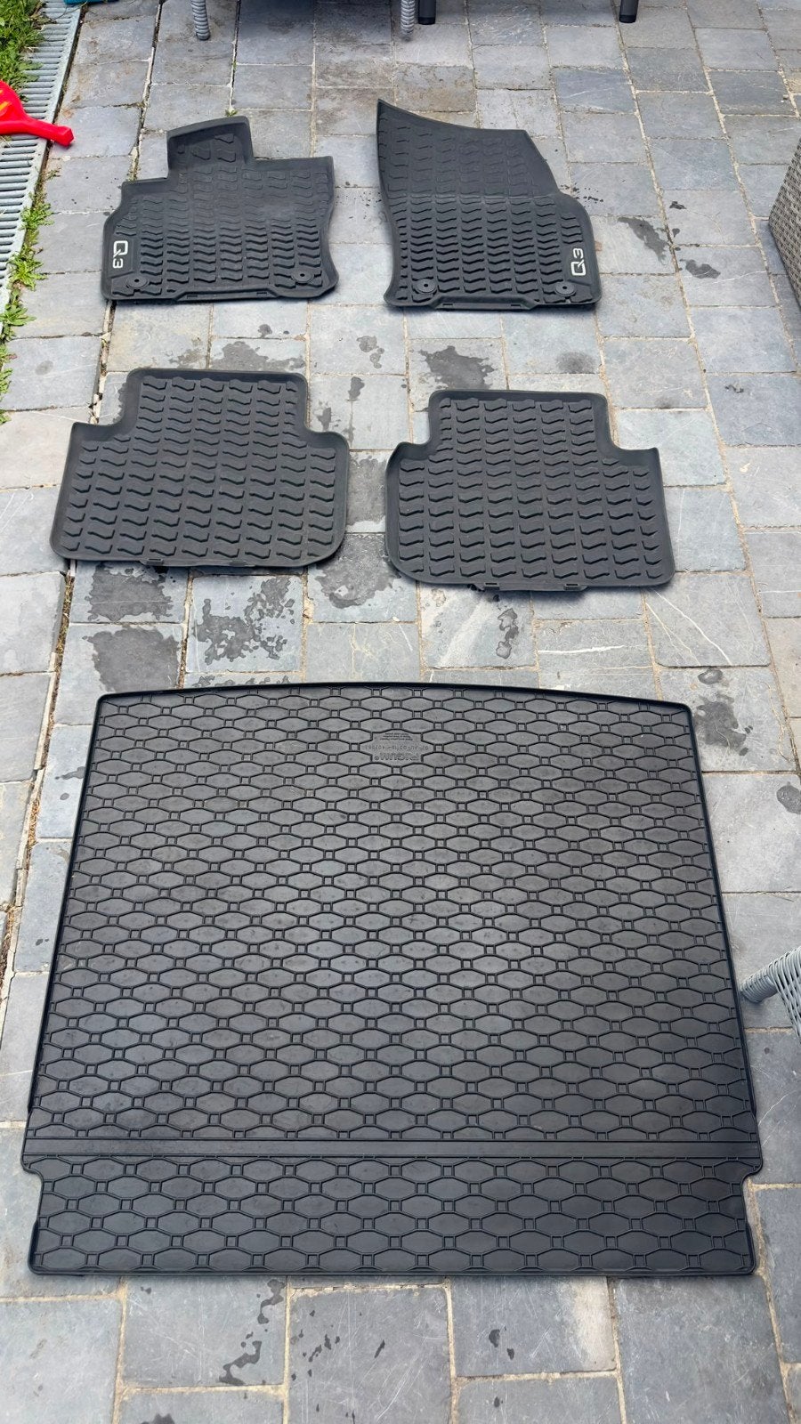 Tapis de sol en caoutchouc pour Audi Q3, modèle après 2019, Enlèvement