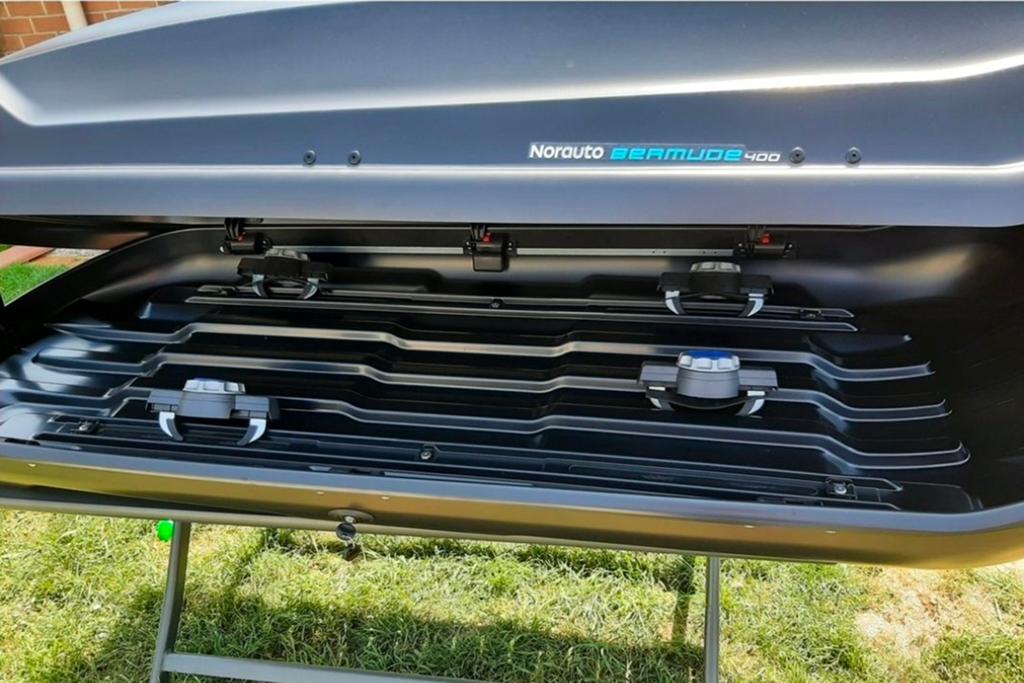 Bermude 400, Autos : Divers, Coffres de toit