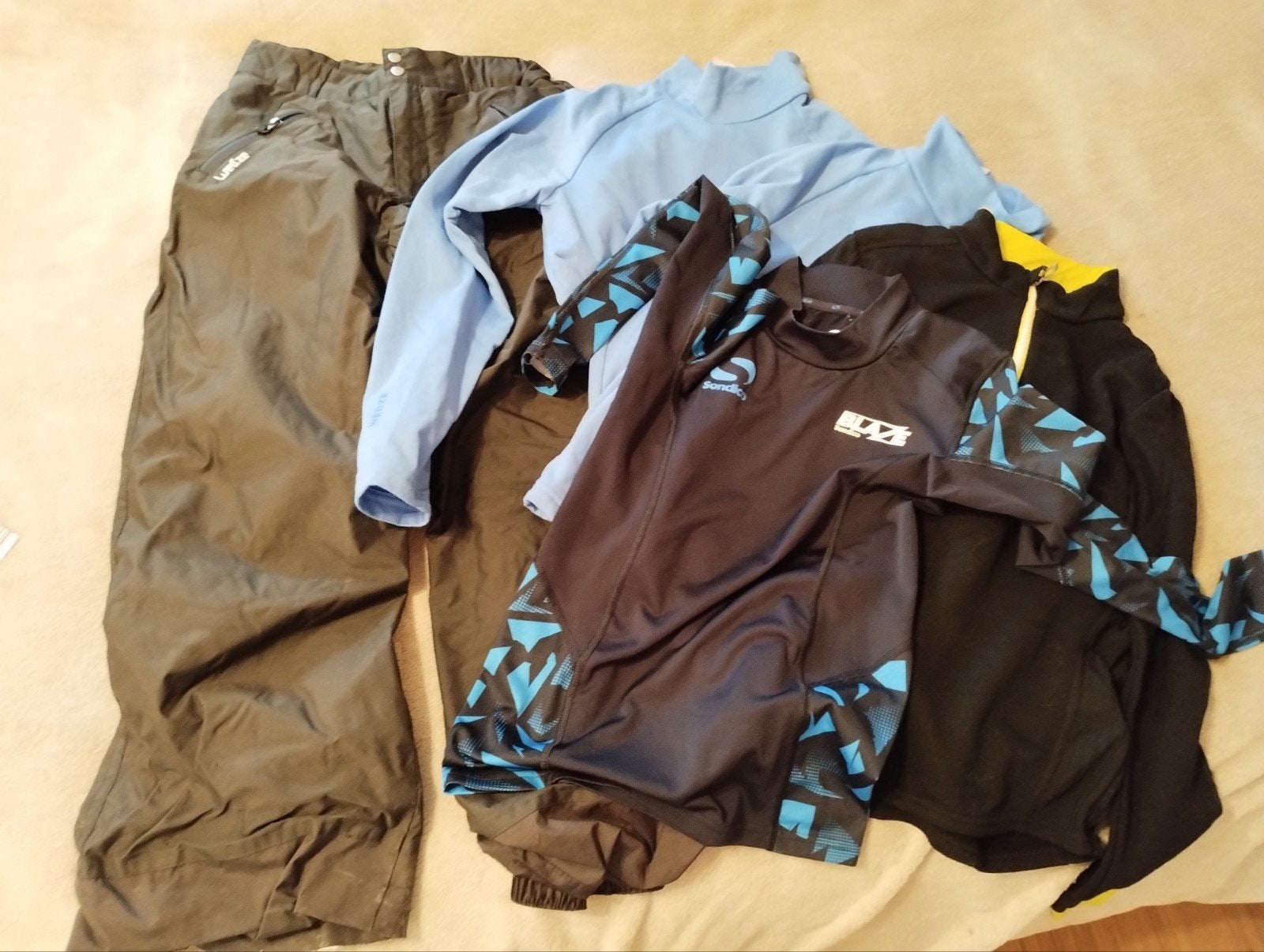 lot vêtements ski 140-146 cm, Enlèvement, Utilisé, Ski, Vêtements