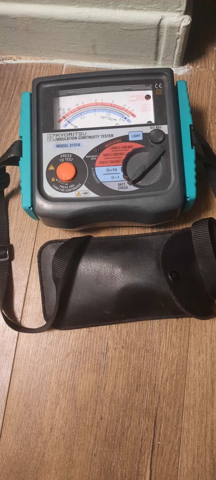 ISOLATIETESTER 3131A  +32495579102, Ophalen of Verzenden, Gebruikt