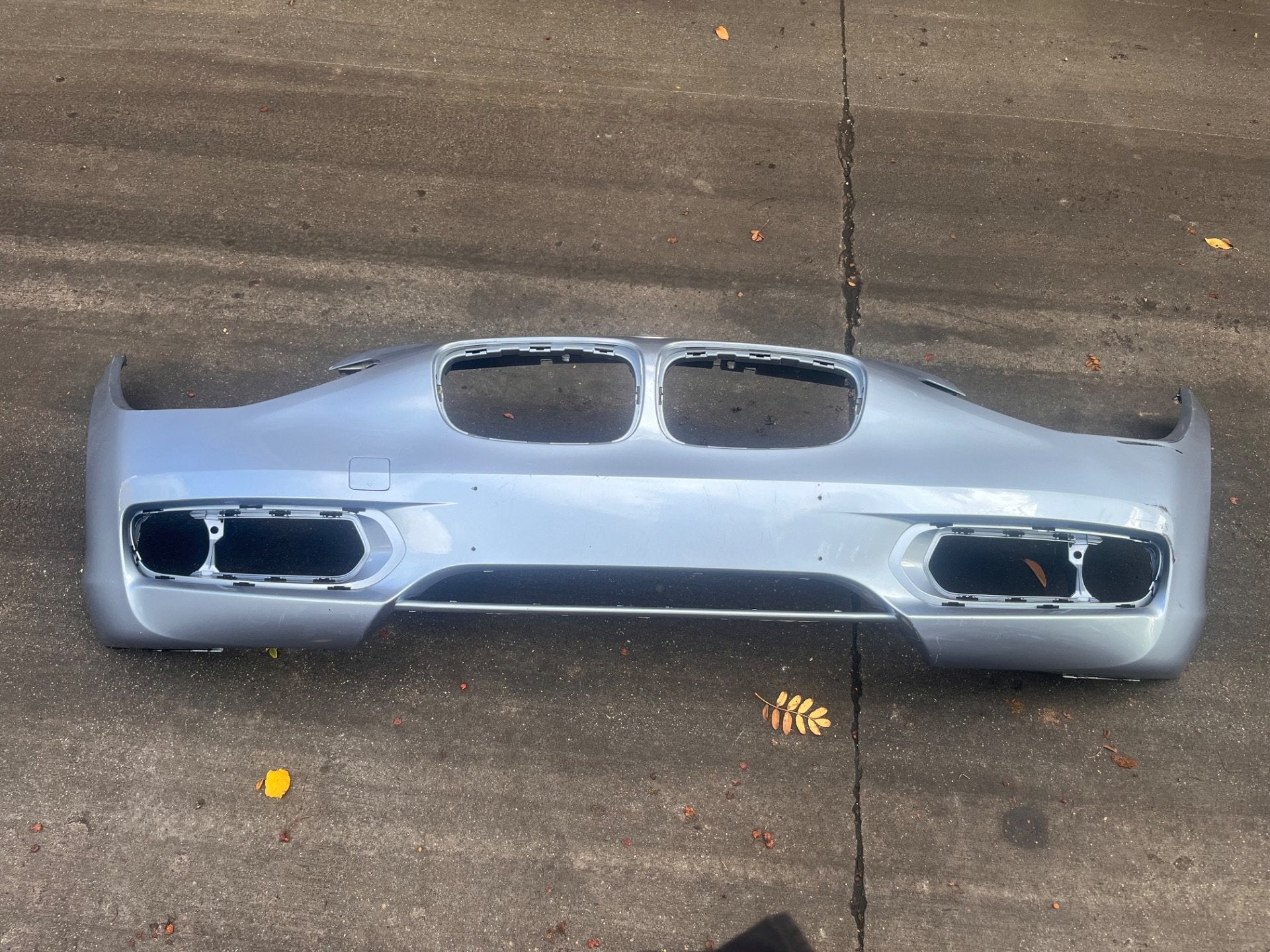 Voorbumper BMW 1 SERIE F20 F21, Petuelring 130
80788  Munich, DE, Gebruikt, Info@bmw.de, Bumper