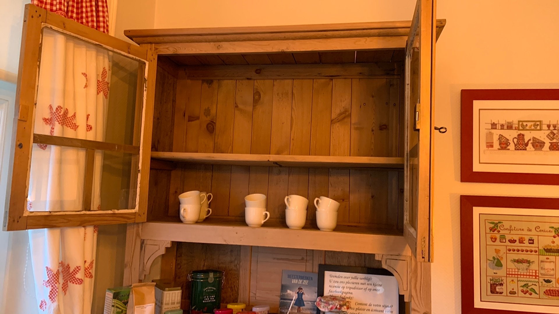 Buffet en bois de pin, Maison & Meubles, Enlèvement, Utilisé, Pin, Landelijk