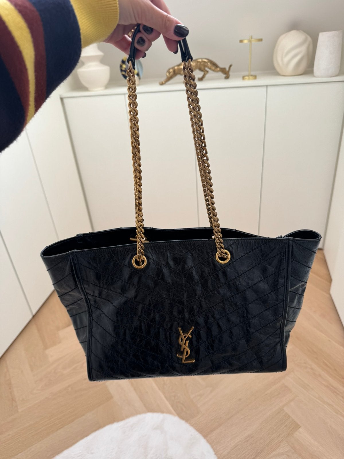 Saint Laurent en cuir noir embossé façon crocodile, Enlèvement, Comme neuf, Noir
