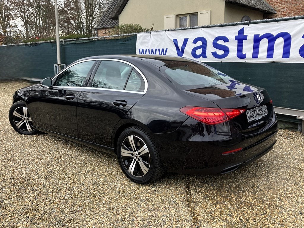 Mercedes-Benz C 180 Avantgarde / Sfeerverlichting / Half Le, Automaat, 4 deurs, Zwart, 146 g/km