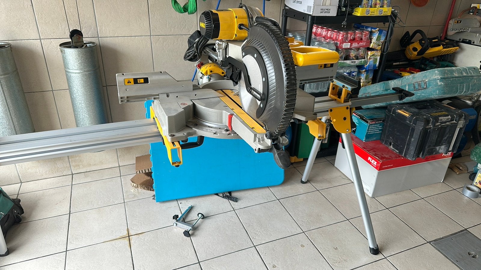 Dewalt, Ophalen, Zo goed als nieuw, Afkortzaag