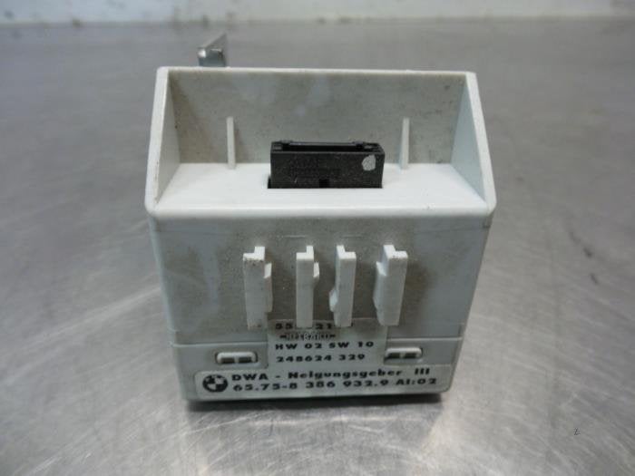 Relais alarme d'un BMW 3-Serie (3-Serie 98-), -, Utilisé, -, Enlèvement ou Envoi