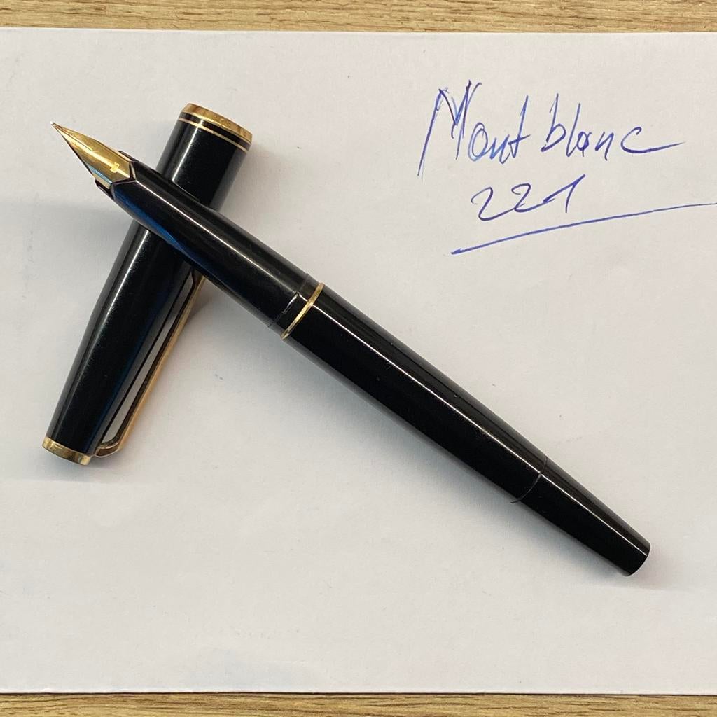 Montblanc 221, 14c veer, perfecte staat, Verzamelen, Ophalen of Verzenden, Zo goed als nieuw