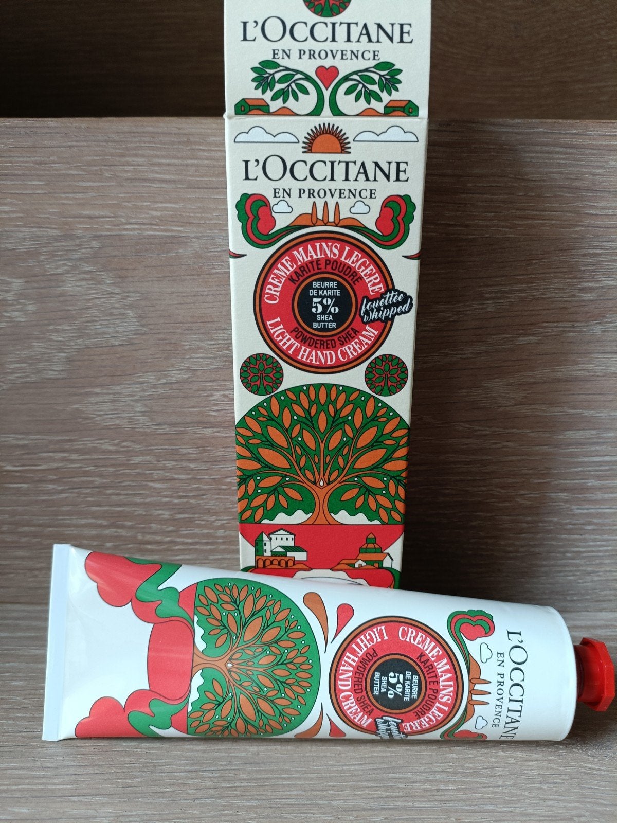 Crème mains L'Occitane, Handtassen en Accessoires, Uiterlijk | Lichaamsverzorging, Ophalen of Verzenden