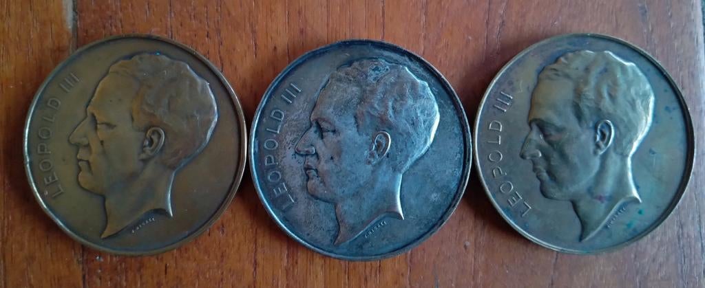 Drie medailles Leopold III Sportfront, Enlèvement ou Envoi, Bronze