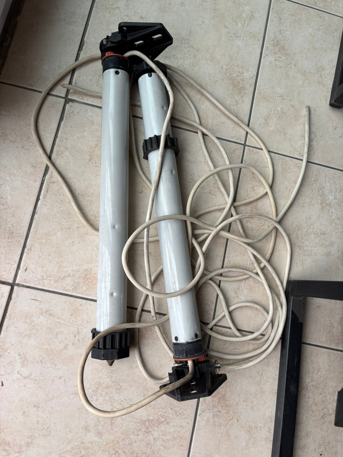 2 motors voor rolluiken, Doe-het-zelf en Bouw, Rolluiken, Ophalen, Gebruikt