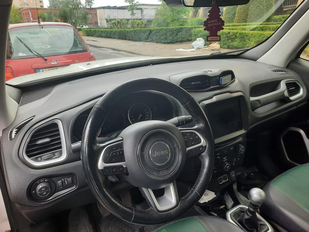 Jeep Renegade 1.4 benzine  2018, 4 deurs, Wit, Handgeschakeld, Particulier