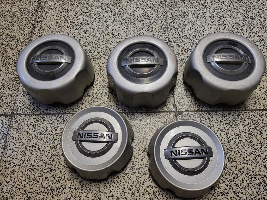 Nissan centercaps, Ophalen, Gebruikt