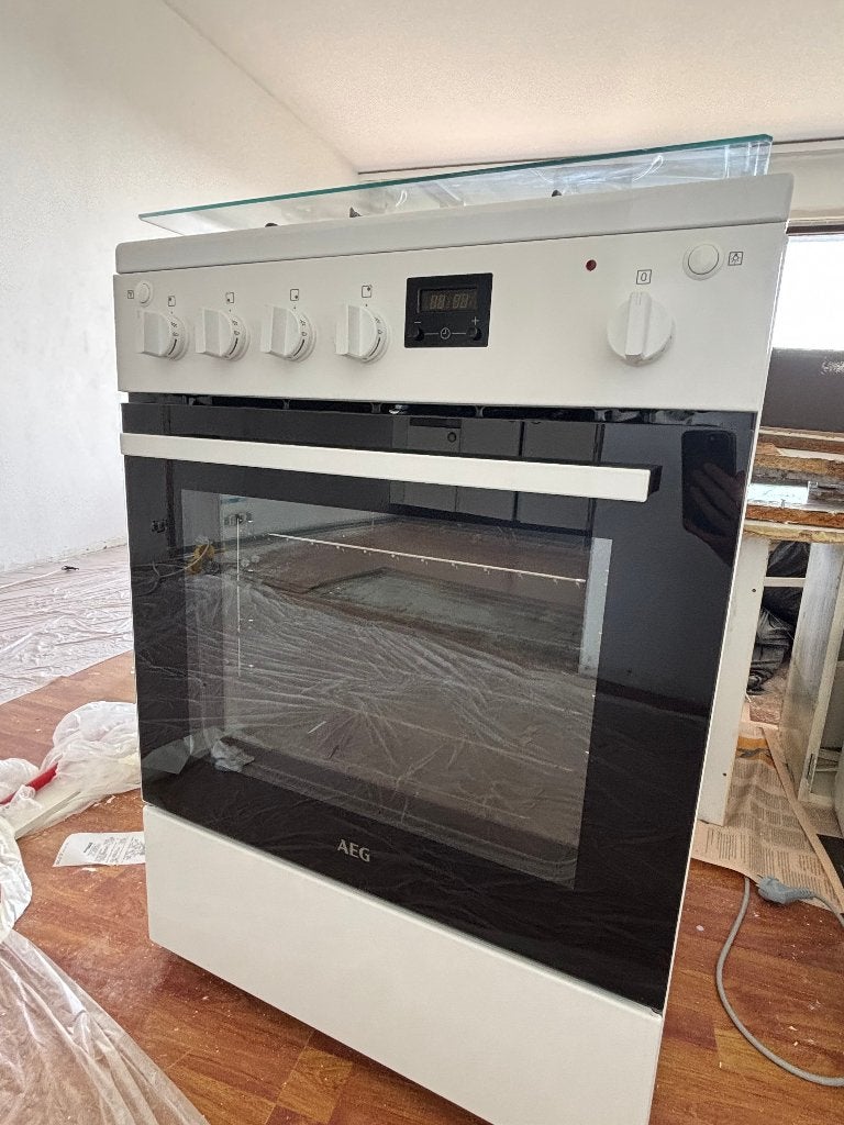 Cuisinière à gaz AEG + four, Electroménager, Gaz, Classe énergétique A ou plus économe, 85 à 90 cm, 4 zones de cuisson
