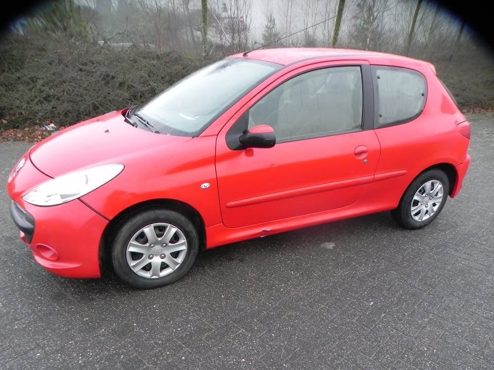 Peugeot 206 met 47000 km airco, lichte rijbare schade, Auto's, Voorwielaandrijving, Euro 5, Stof, 50 kW