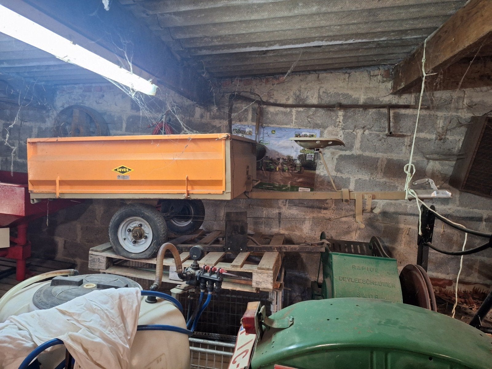 kar voor motoculteur en zitmaaier, Ophalen