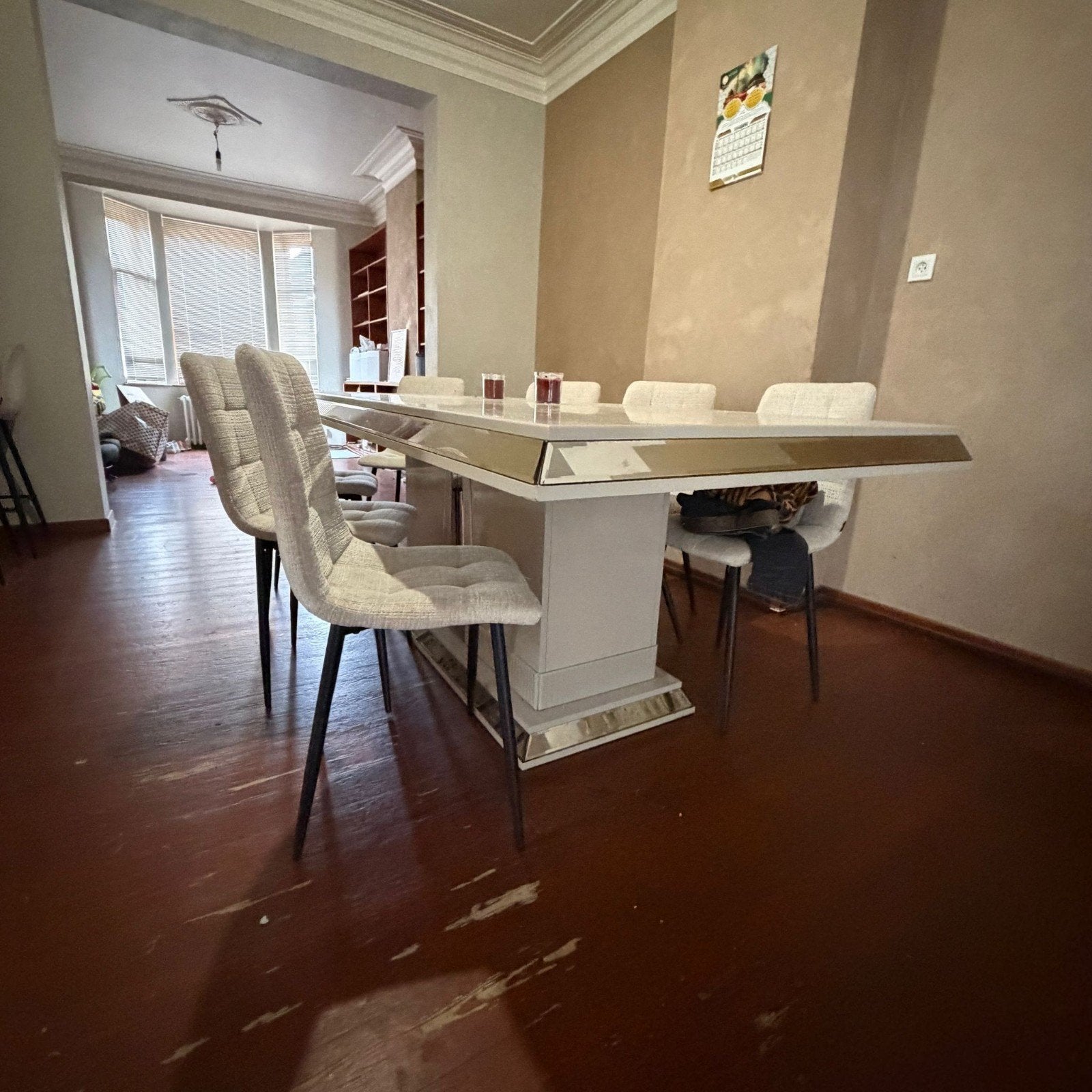 table et 8 chaises, Enlèvement, Utilisé