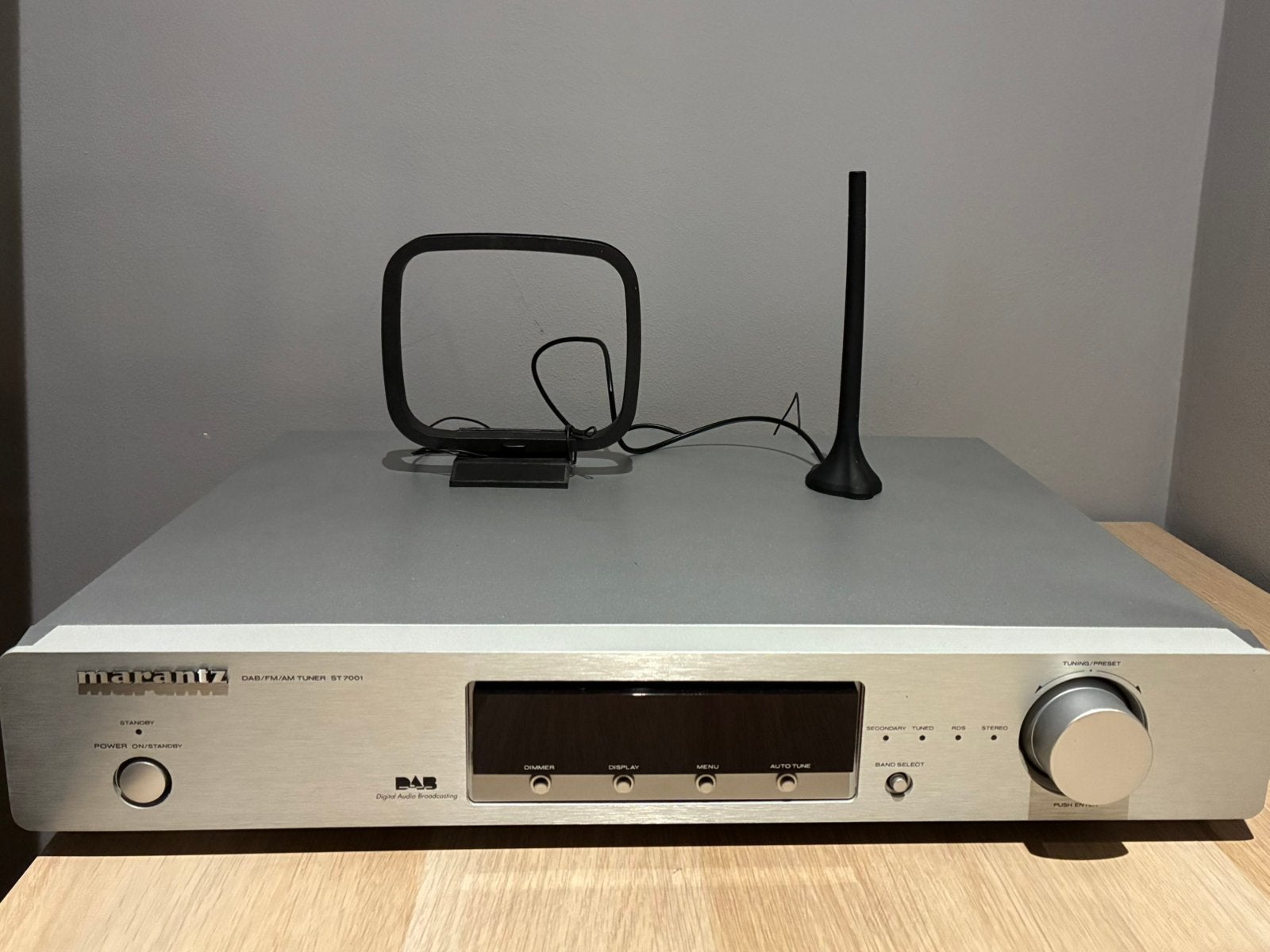Marantz ST7001 Tuner, TV, Hi-fi & Vidéo, Enlèvement, Comme neuf, Analogique