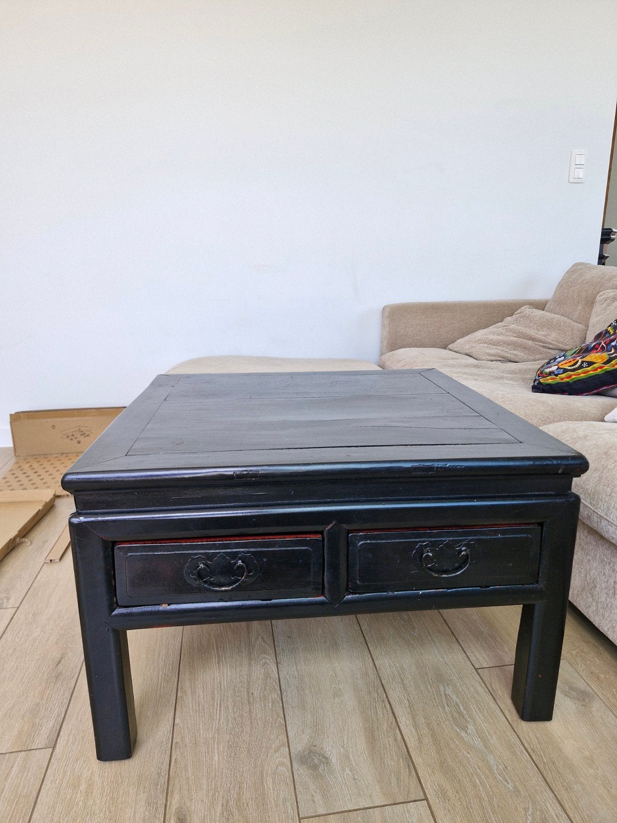 Table basse orientale vintage en bois noir, Maison & Meubles, Tables | Tables de salon, Enlèvement