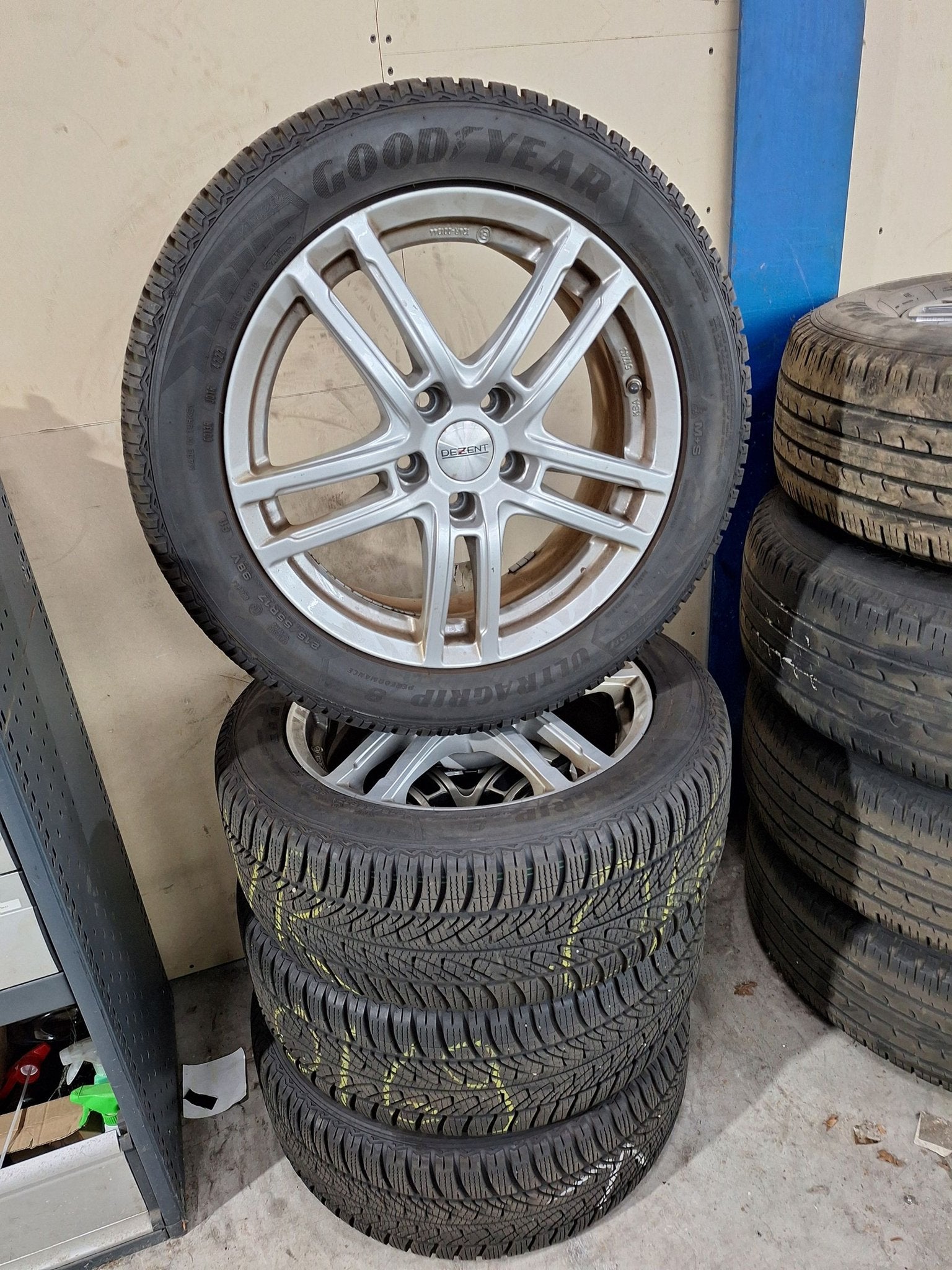 Skoda Superb Winterset 17 Inch, Auto-onderdelen, Ophalen, -, -, Banden en Velgen