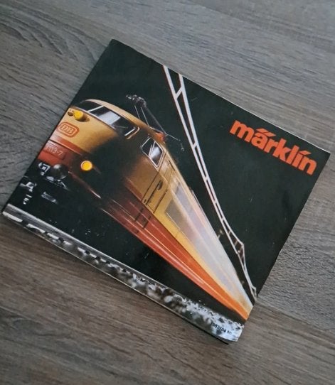 Märklin catalogus 1983/84, Enlèvement ou Envoi, Comme neuf, Livre, Revue ou Catalogue, Märklin