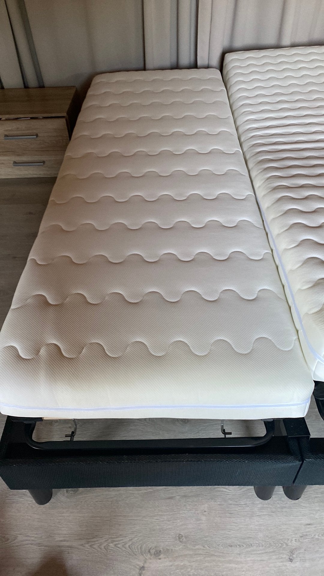 Bed met boxspring 140 200, Ophalen, Zo goed als nieuw, Bedbodem