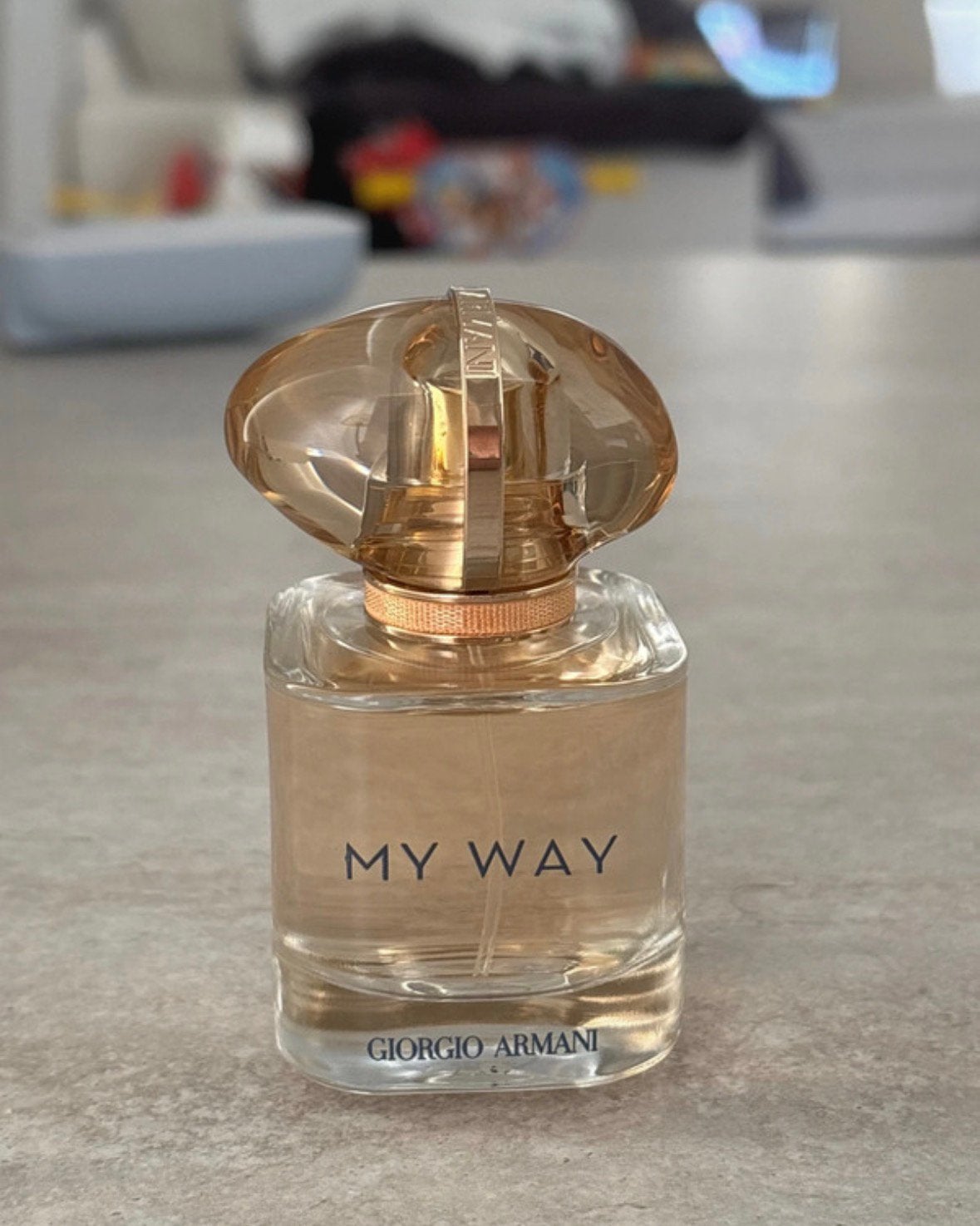 Giorgio armani may way, Ophalen, Zo goed als nieuw