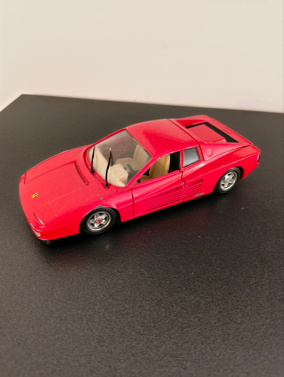Vintage Bburago Ferrari Testarossa (1984)  1/24, Ophalen of Verzenden