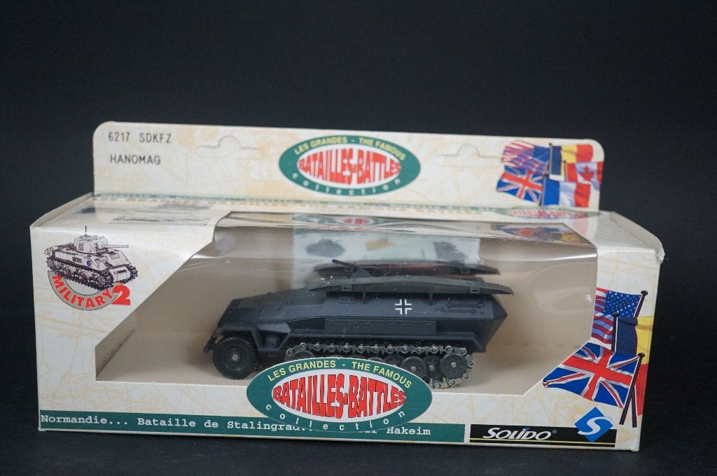 Solido Duitse Hanomag half track met ponton - 1/50 - TOP, Ophalen of Verzenden, Zo goed als nieuw