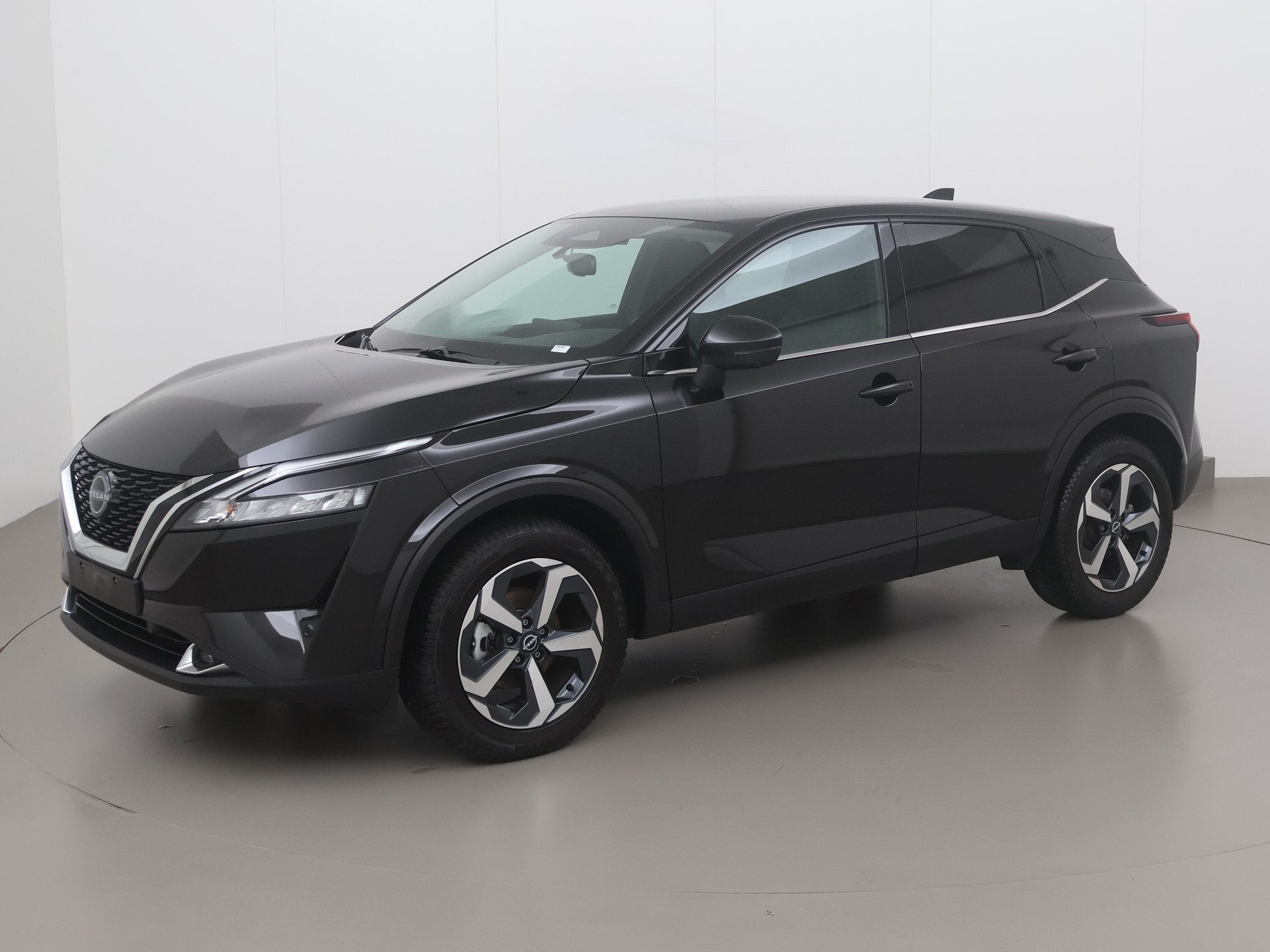 Nissan Qashqai dig-t n-connecta 158 AT, Auto's, Automaat, Zwart, Bedrijf, 5 deurs
