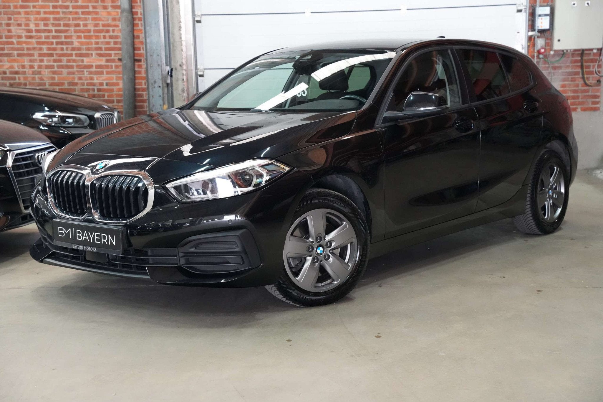 BMW 116 d Garantie EURO 6d Navi Carplay Getinte Ruiten Zet, Gebruikt, Zwart, Bedrijf, 3 cilinders