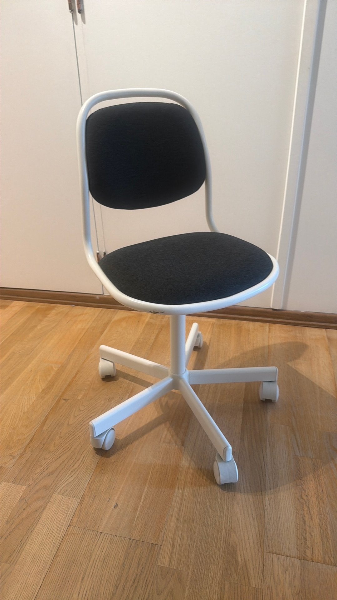 Chaise de bureau pour enfants en parcait état, Ophalen, Zo goed als nieuw, Zwart, Bureaustoel