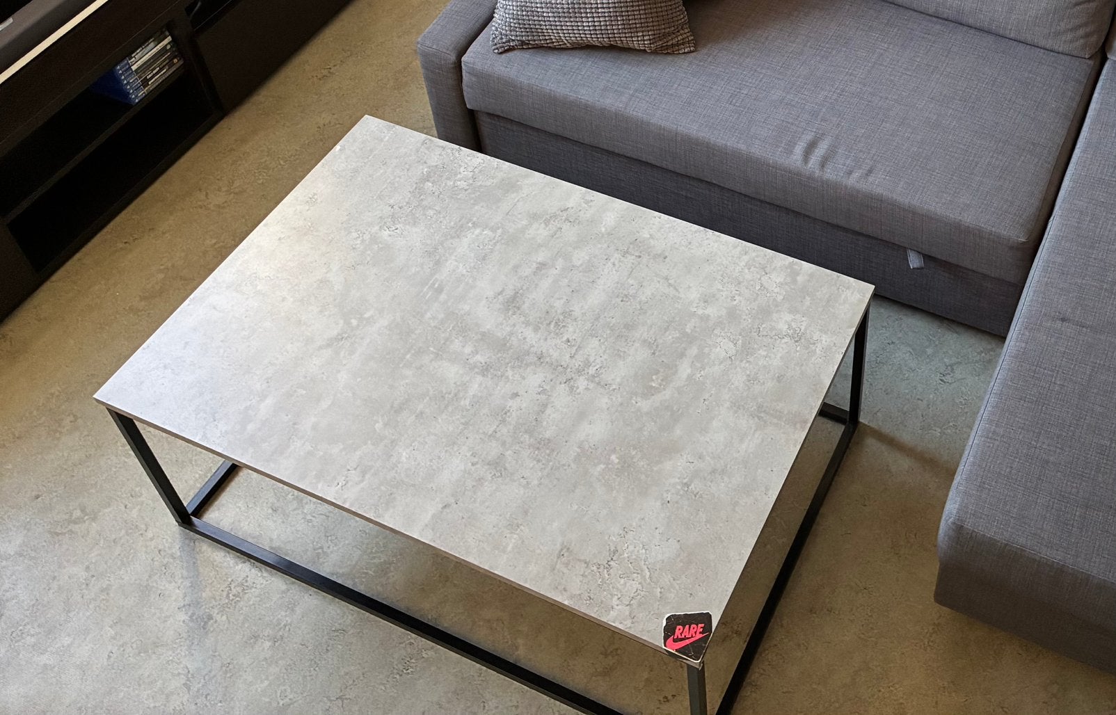 Tafel te koop, Enlèvement