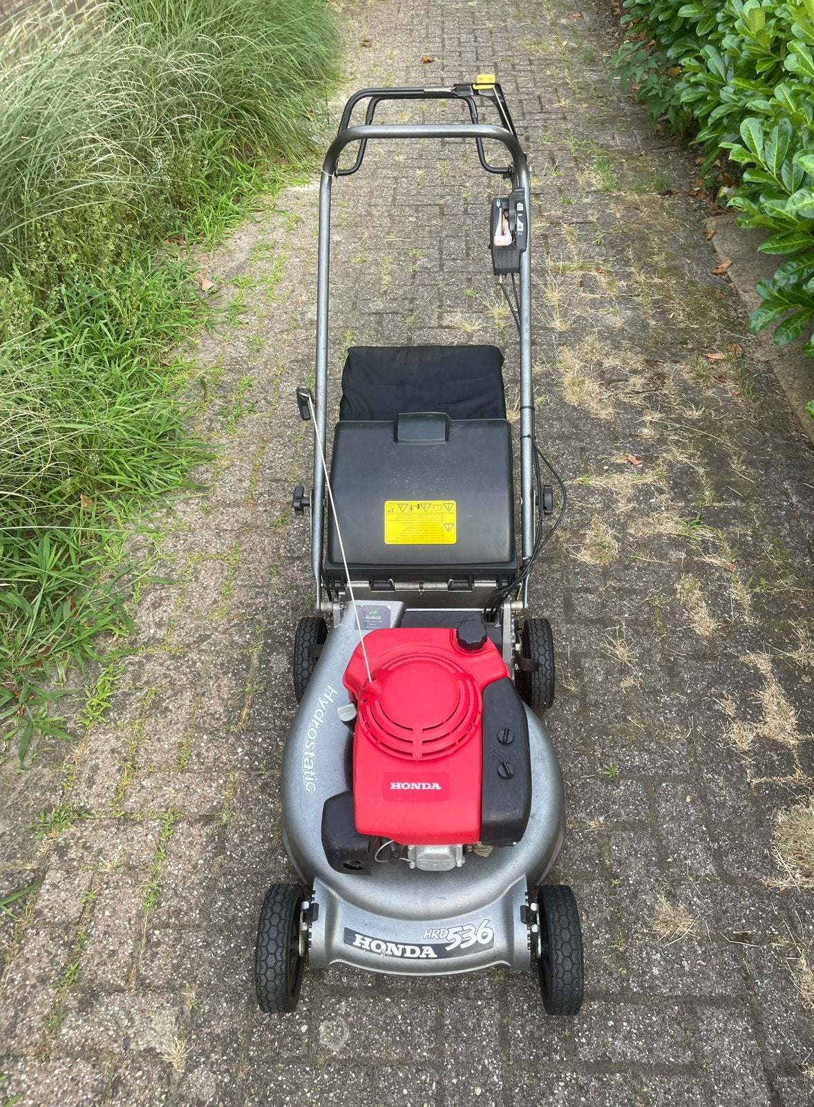Grasmaaier honda HRD 536 hydrostaat, Ophalen, Zo goed als nieuw, Opvangzak