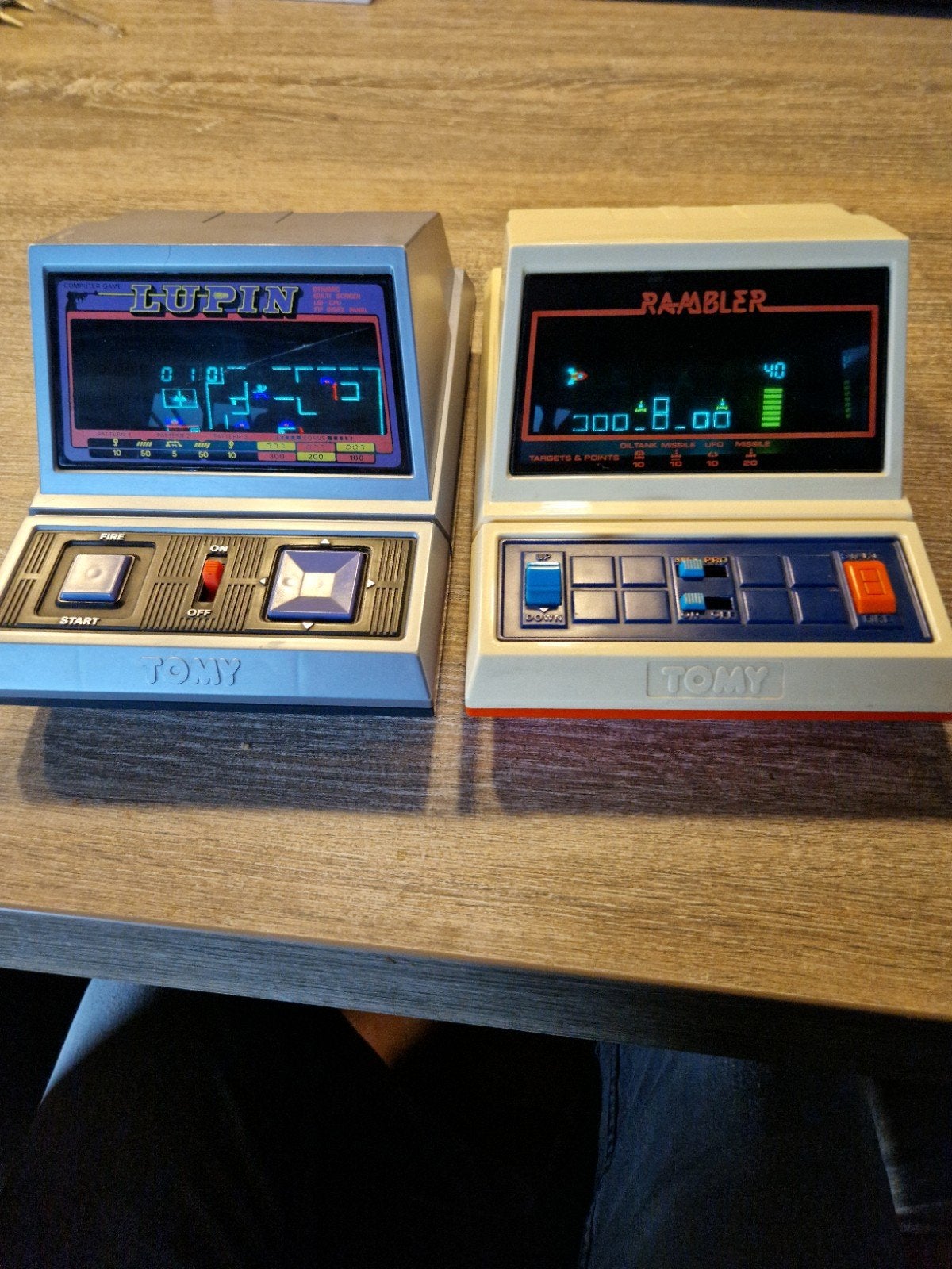 2 Vintage TOMY Spelcomputers – LUPIN & RAMBLER met boekje, Ophalen of Verzenden