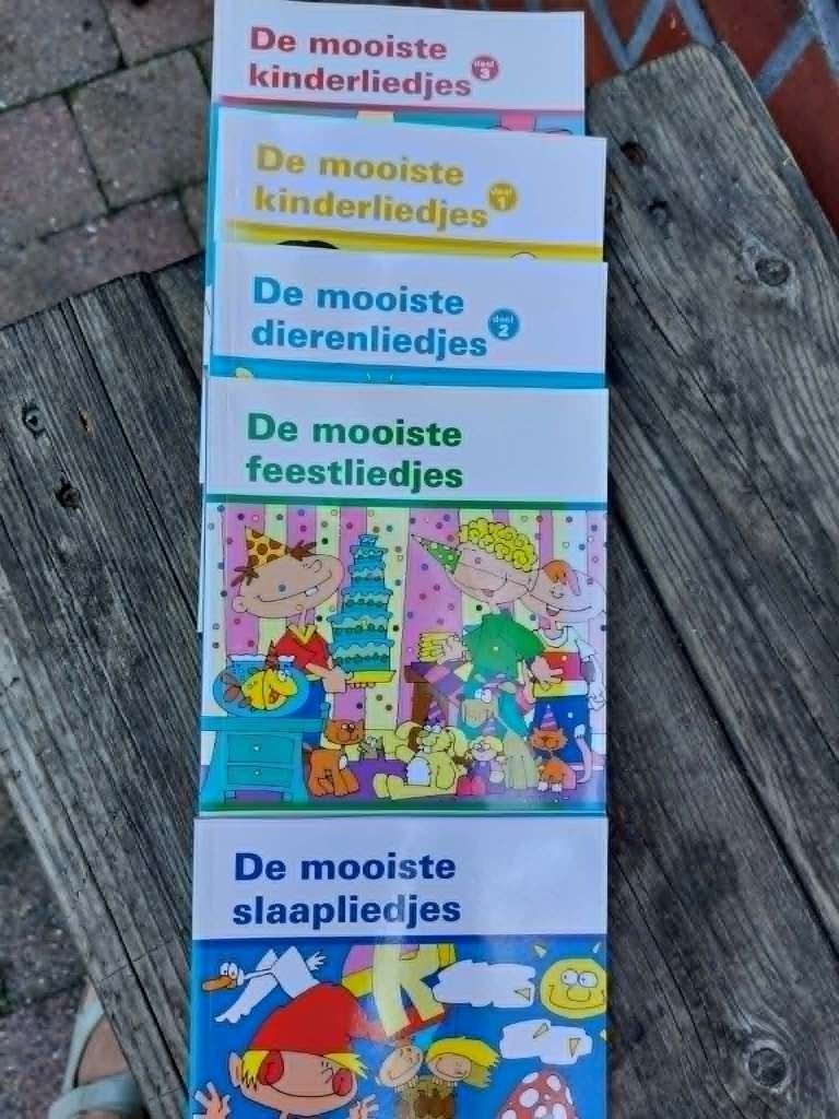 De mooiste kinderliedjes deel 1 en De mooiste dierenliedje, Ophalen, Zo goed als nieuw
