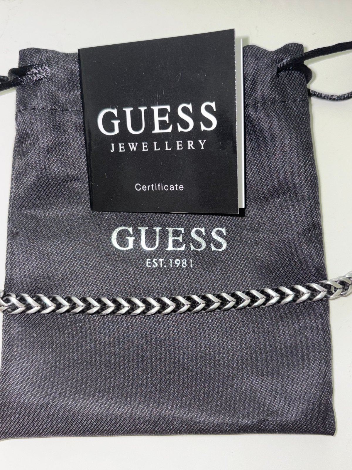 Guess Ketting – Origineel – Inclusief Certificaat, Handtassen en Accessoires, Ophalen, Zo goed als nieuw