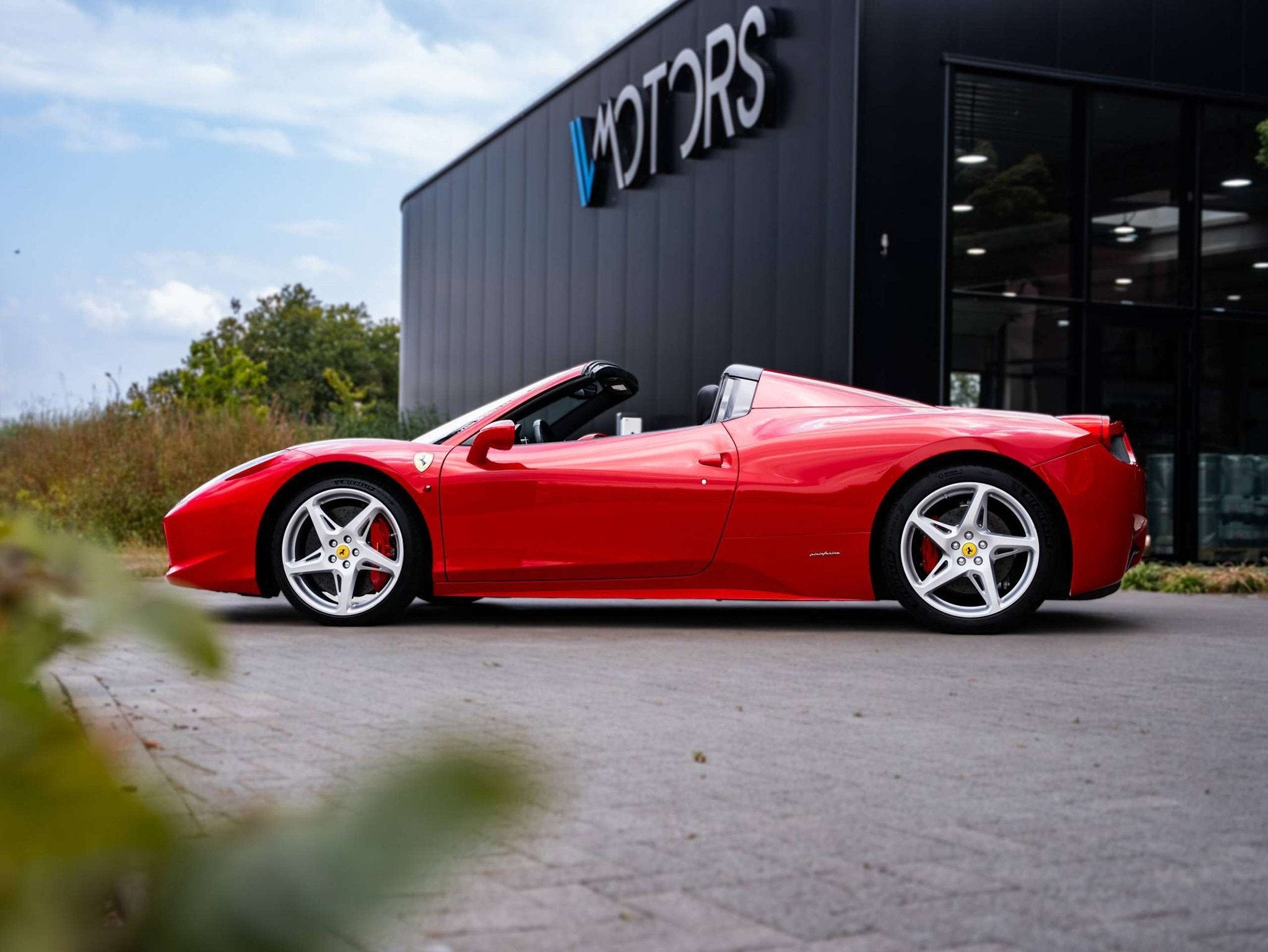 Ferrari 458 Spider 4.5i V8 - Rosso Corsa - Daytona Seats - S, Auto's, Automaat, Cabriolet, 571 pk, Bedrijf