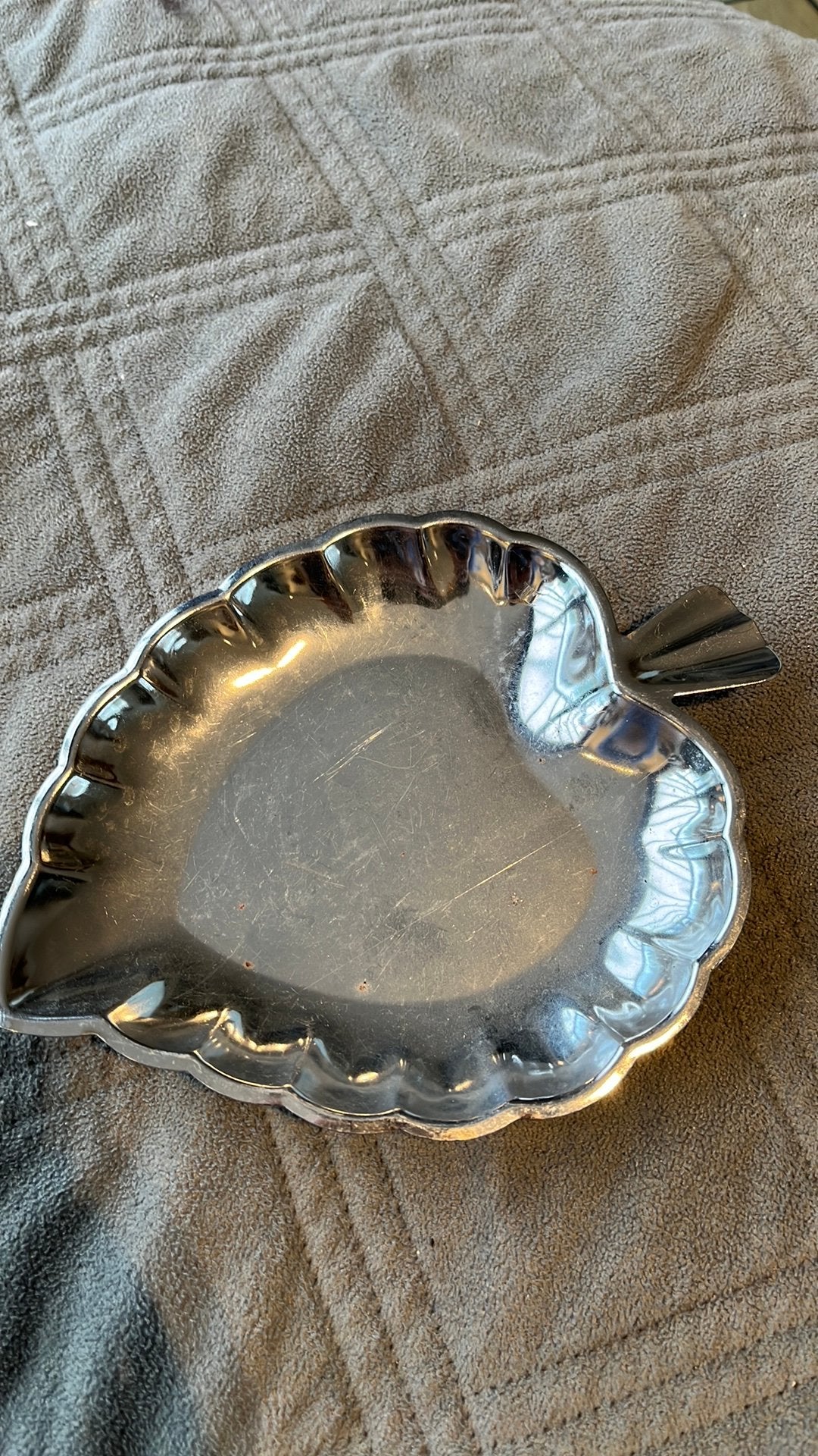 Vintage verzilverd bladvormig schaaltje Elegante bonbonnière, Antiek en Kunst, Ophalen