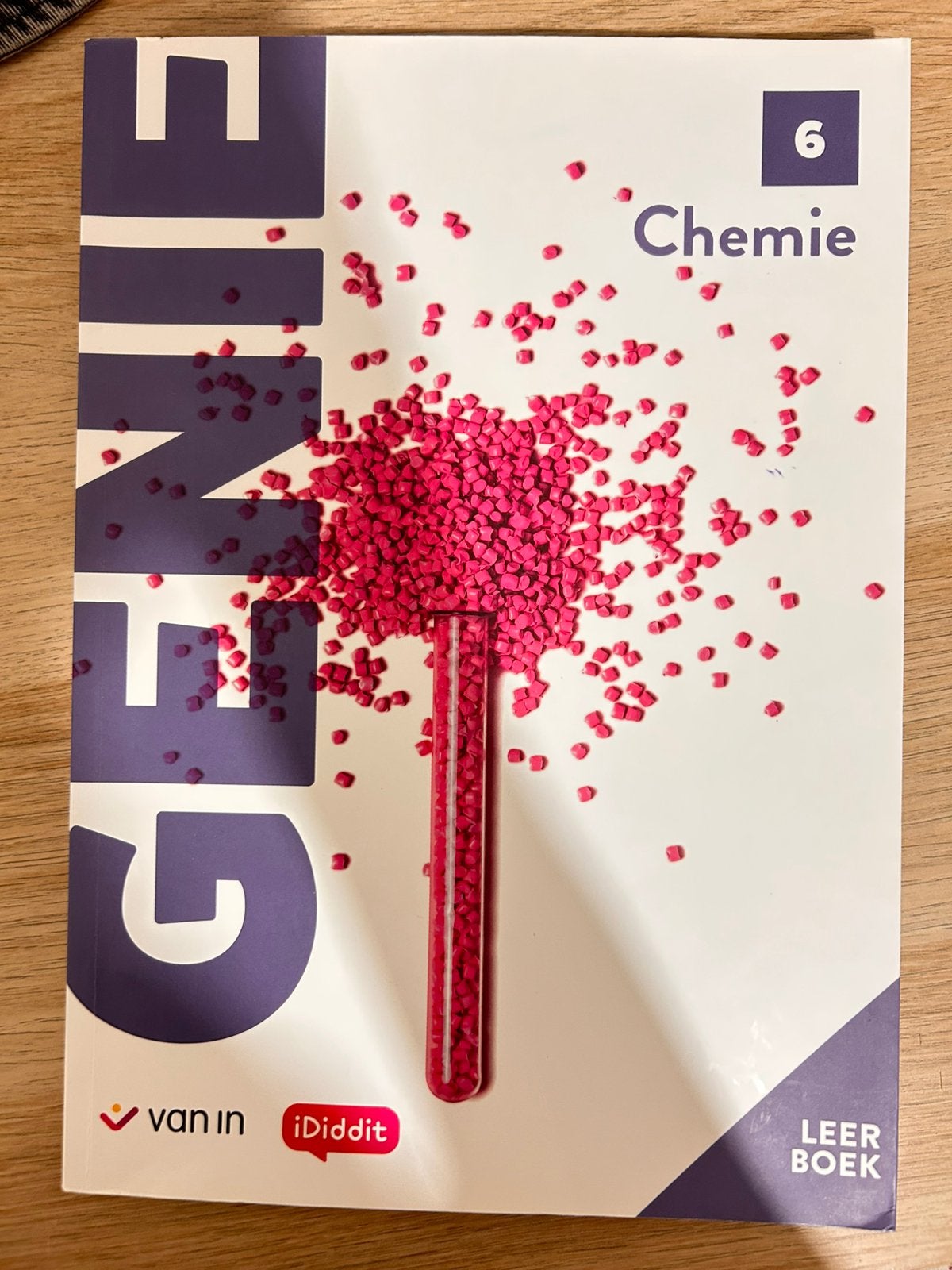 Chemie leerboek 6 Aso wewi, Computers en Software, Ophalen of Verzenden, Zo goed als nieuw